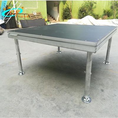 500KGS/ตร.ม. เวทีไม้แบบพกพาสำหรับเหตุการณ์ที่ปรับความสูงได้1m